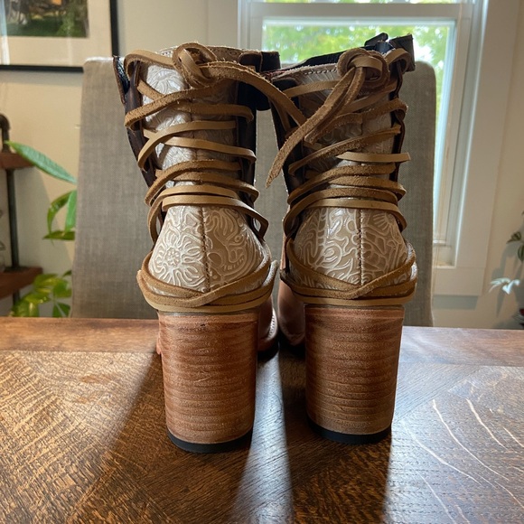 Freebird booties NWT! - Picture 7 of 9